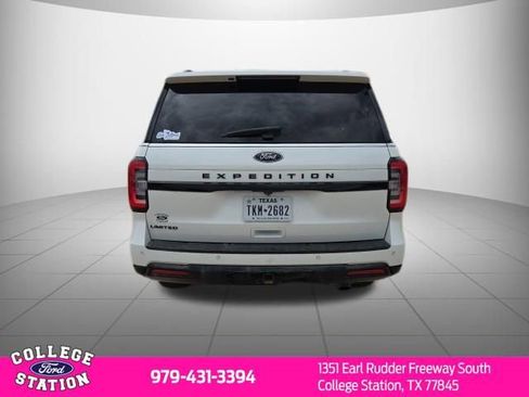 Used 2023 Ford Expedition Limited RWD image 5
