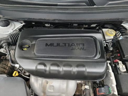 Used 2020 Jeep Cherokee Latitude Plus FWD image 30