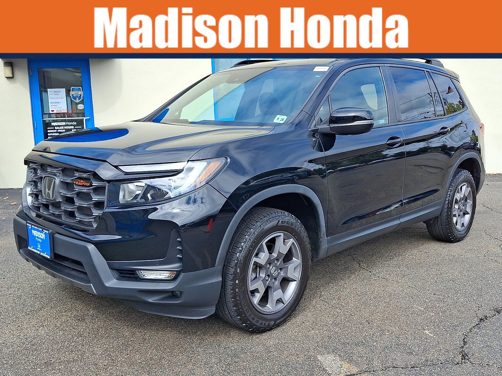 Used 2023 Honda Passport TrailSport image 1