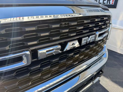 Used 2024 RAM 3500 Big Horn w/ Heated Seats & Wheel Group AWD/4WD image 34