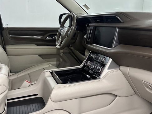 Used 2021 GMC Yukon XL Denali w/ LPO, Illumination Package image 46