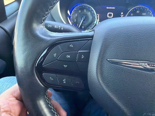 Used 2019 Chrysler Pacifica Touring-L Plus w/ Advanced Safetytec Group FWD image 27