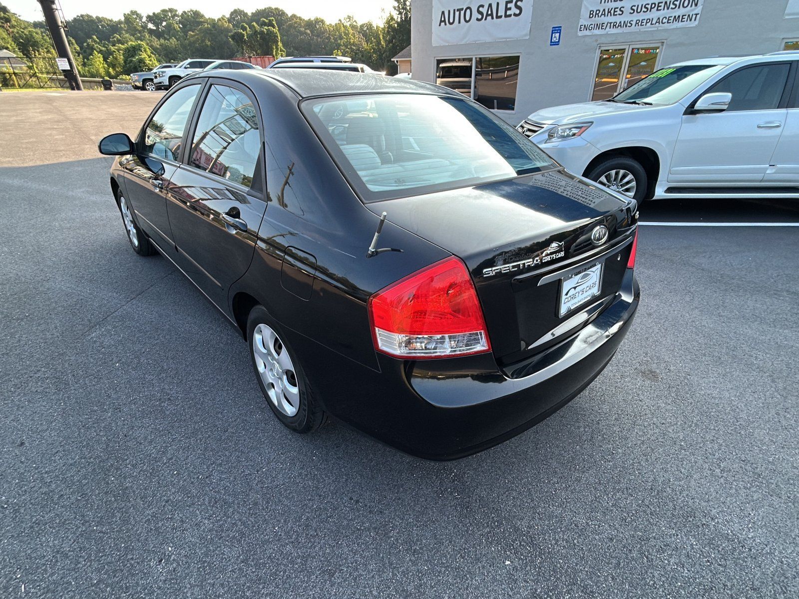 Used 2008 Kia Spectra EX FWD image 2