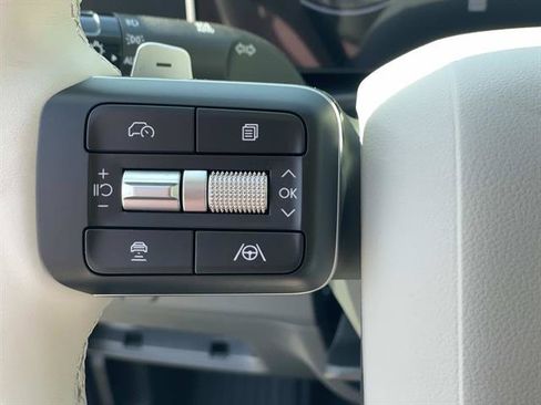 New 2026 Hyundai Santa Fe SE FWD image 9