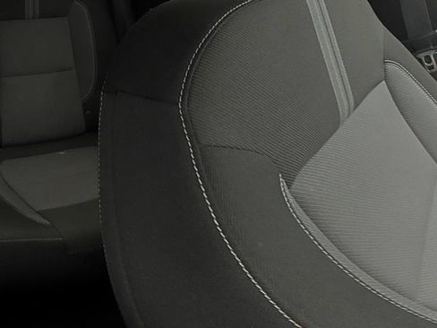 Used 2025 Chevrolet Blazer LT FWD image 14