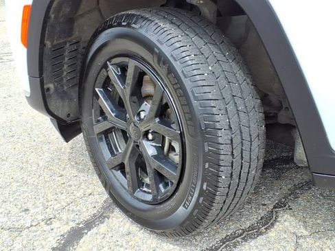 Used 2021 Jeep Grand Cherokee L Limited AWD/4WD image 9
