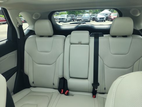 Used 2020 Ford Edge Titanium w/ Equipment Group 301A FWD image 14