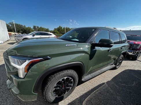 Certified 2023 Toyota Sequoia SR5 w/ SR5 Premium Package AWD/4WD image 4