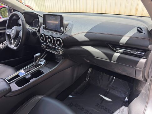 Used 2023 Nissan Sentra SR w/ SR Premium Package FWD image 14