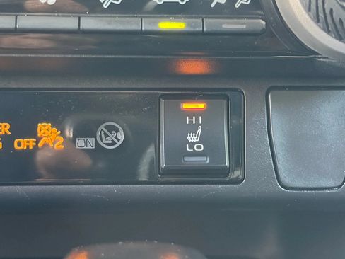 Used 2021 Toyota RAV4 SE w/ Weather & Moonroof Package AWD/4WD image 25
