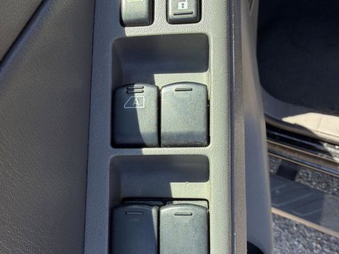 Used 2019 Nissan Frontier SL AWD/4WD image 16