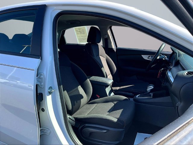 Certified 2024 Kia Forte LXS FWD image 31