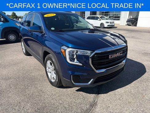 Used 2023 GMC Terrain SLE w/ Driver Convenience Package FWD image 3