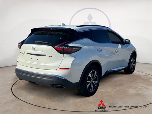 Used 2023 Nissan Murano SV image 3