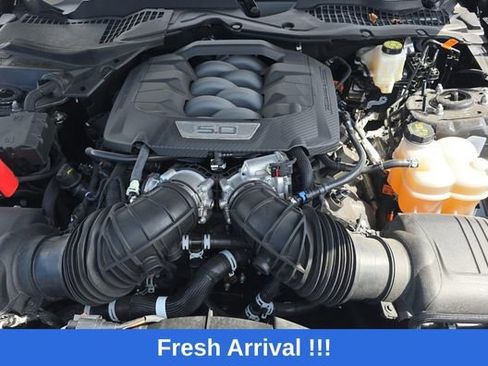 Used 2025 Ford Mustang GT Premium RWD image 16