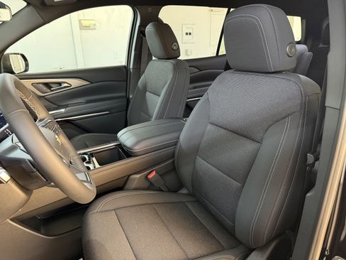 New 2026 Chevrolet Traverse LT image 14