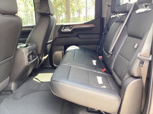 New 2025 GMC Sierra 1500 Denali w/ Denali Reserve Package image 18