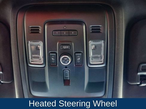 Used 2022 Chevrolet Suburban Premier image 36