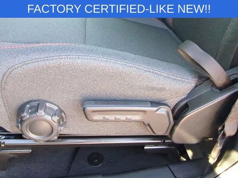Certified 2025 Jeep Gladiator Rubicon w/ Convenience Group AWD/4WD image 15