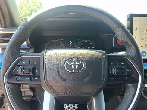 Used 2025 Toyota Tacoma TRD Sport AWD/4WD image 17