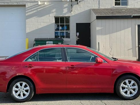 Used 2011 Toyota Camry LE w/ LE Extra-Value Pkg FWD image 8