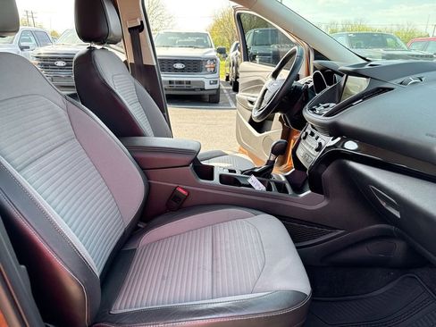 Used 2017 Ford Escape Titanium AWD/4WD image 21
