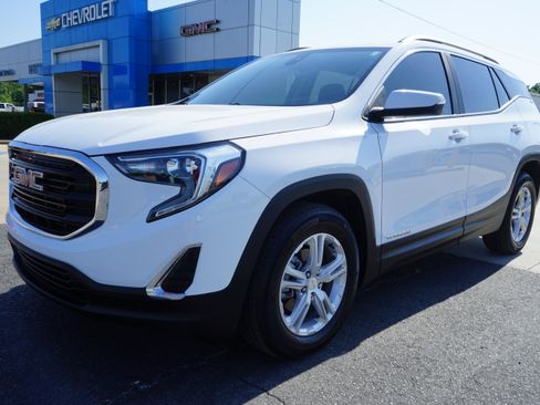 Used 2021 GMC Terrain SLE w/ Driver Convenience Package FWD image 1