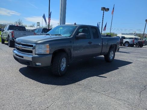 Used 2011 Chevrolet Silverado 1500 LT w/ All-Star Edition image 4