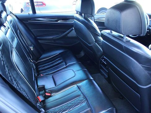 Used 2018 BMW M550i xDrive M550i xDrive image 18