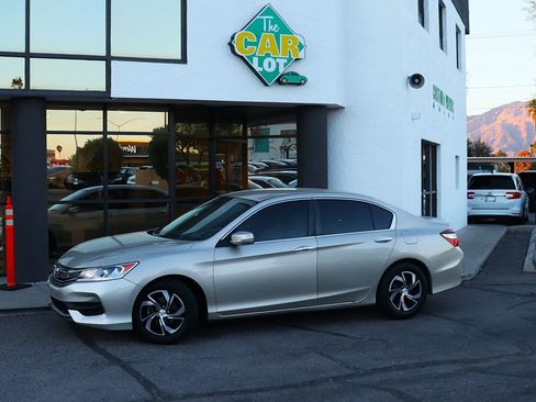 Used 2016 Honda Accord LX image 4