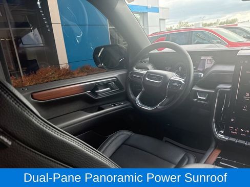 Used 2026 GMC Yukon Denali w/ Sun & Power Step Package AWD/4WD image 15