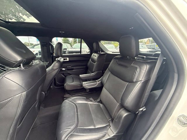 Used 2022 Ford Explorer ST w/ Equipment Group 401A AWD/4WD image 16