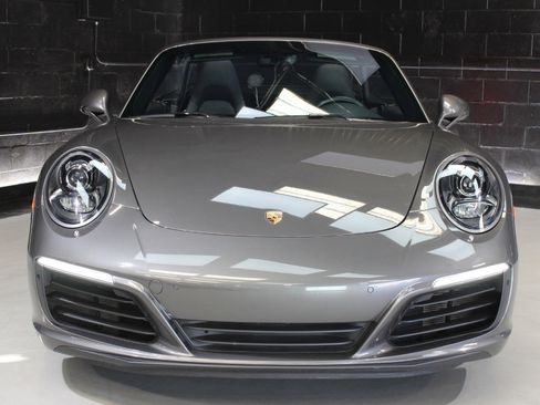 Used 2017 Porsche 911 Carrera image 6