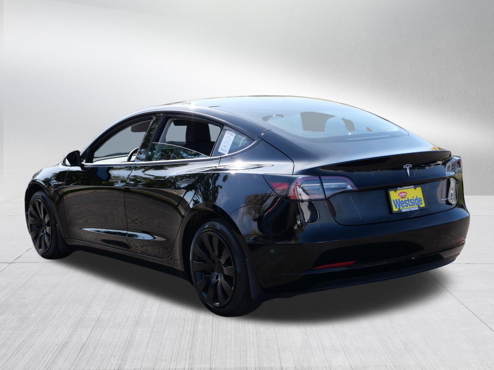 Used 2022 Tesla Model 3 Long Range AWD/4WD image 5