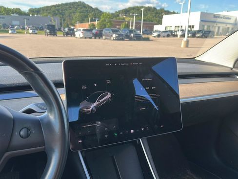 Used 2018 Tesla Model 3 Long Range AWD/4WD image 11