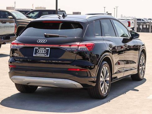 Used 2023 Audi Q4 e-tron Premium w/ Premium Plus RWD image 4