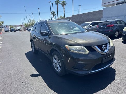 Used 2015 Nissan Rogue SV w/ SV Premium Package AWD/4WD image 4