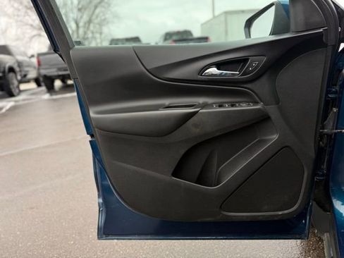Used 2021 Chevrolet Equinox LT image 12