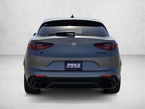 Used 2019 Alfa Romeo Stelvio Quadrifoglio image 7