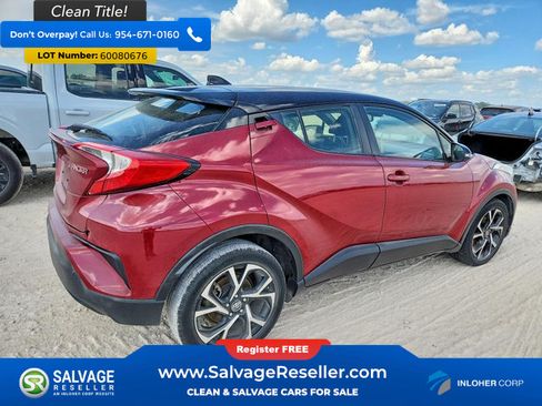 Used 2019 Toyota C-HR XLE FWD image 4