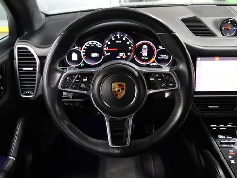 Used 2021 Porsche Cayenne GTS AWD/4WD image 17