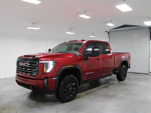 Used 2024 GMC Sierra 2500 AT4 w/ AT4 Premium Plus Package image 4