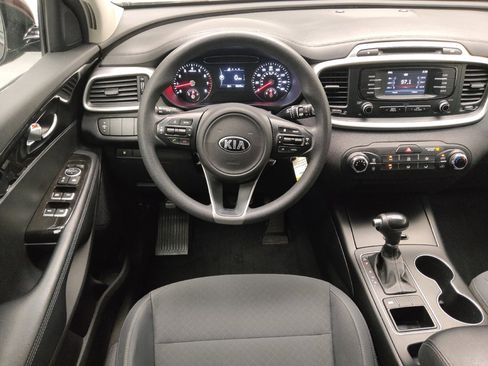 Used 2017 Kia Sorento LX FWD image 22