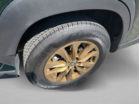 Used 2023 Toyota Corolla Cross LE image 11