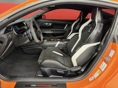 Used 2021 Ford Mustang Shelby GT500 w/ Technology Package image 26