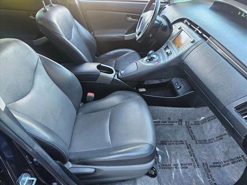 Used 2014 Toyota Prius Four image 18