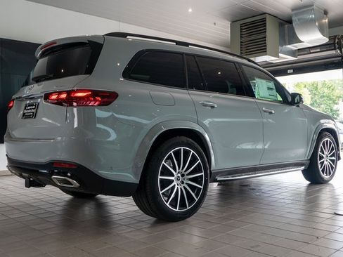 New 2026 Mercedes-Benz GLS 580 4MATIC image 6