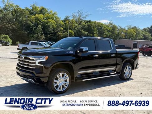 Used 2025 Chevrolet Silverado 1500 High Country w/ High Country Premium Package AWD/4WD image 7