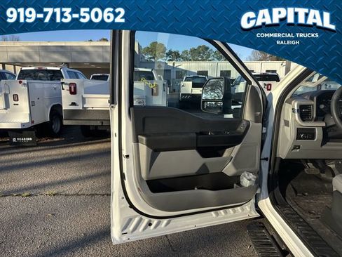 New 2025 Ford F350 XL w/ XL Chrome Package image 19