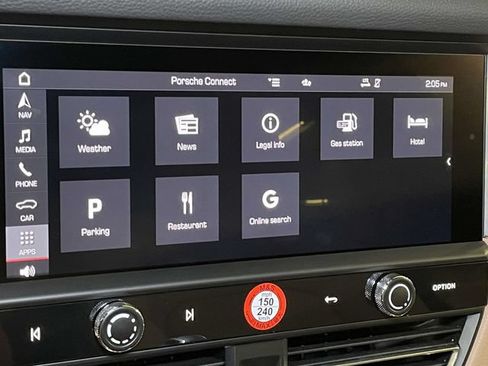 Certified 2026 Porsche Macan AWD/4WD image 31